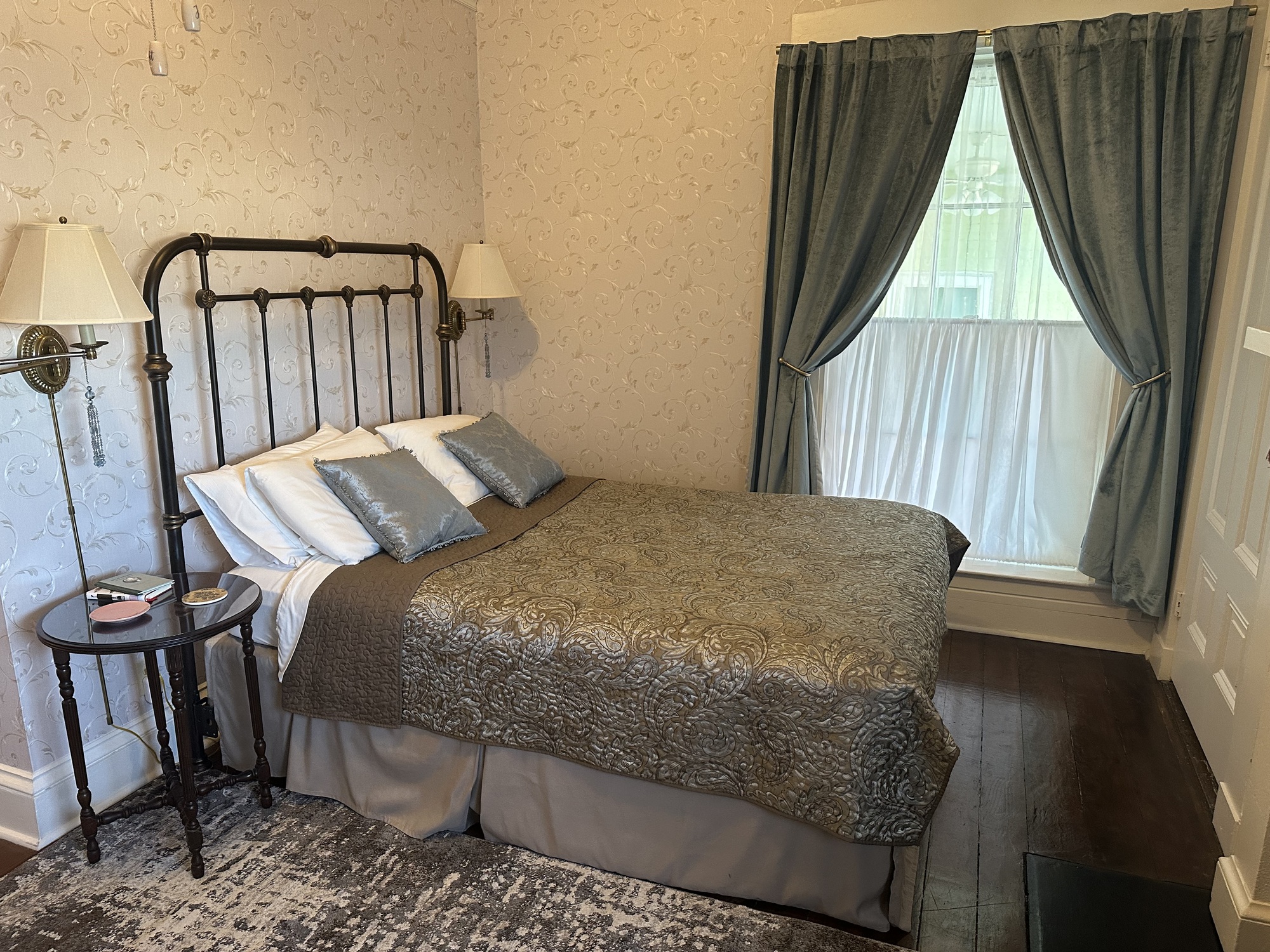 Iron Gate Inn B & B in Madison, Indiana