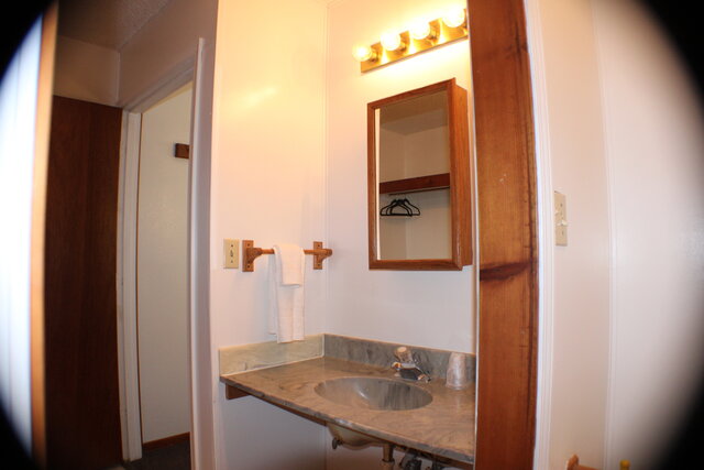 Image 4 for A03 Motel Queen