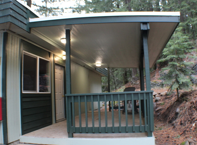 Image 2 for 23 Deluxe Fireside Queen/Double, Two Bedroom