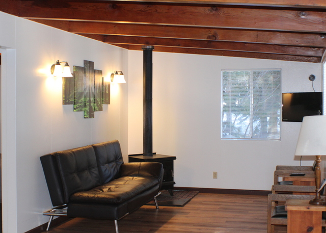 Image 3 for 47 Two Bear Creek Queen/Two Twins