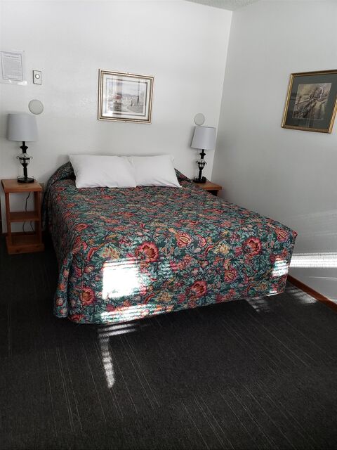 Image 1 for A01 Motel Queen