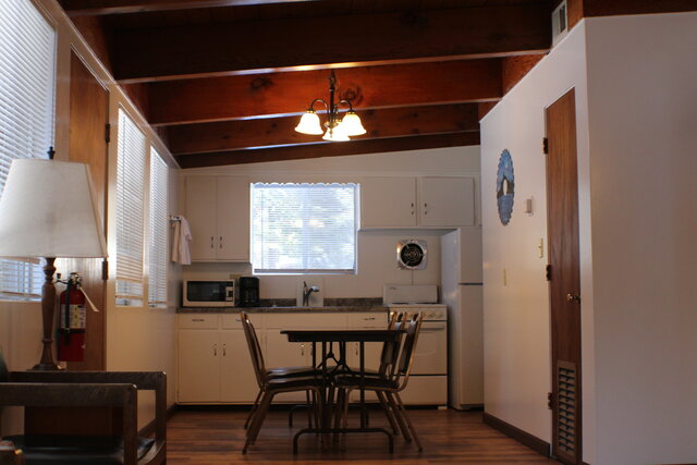 Image 2 for 47 Two Bear Creek Queen/Two Twins