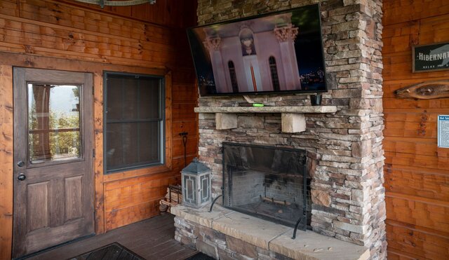 Image 4 for Mountain Top Lodge (3 Br Sleeps 8)