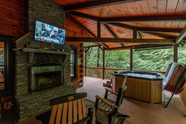 Image 2 for Between the Falls (1 BR Sleeps 2)