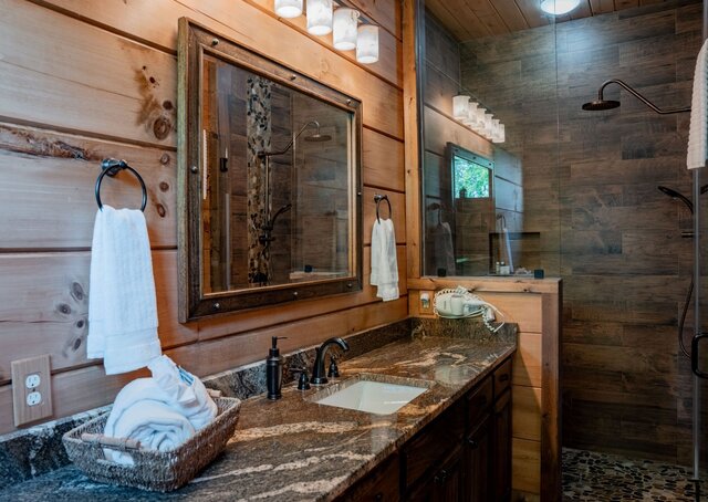 Image 12 for Mountain Top Lodge (3 Br Sleeps 8)