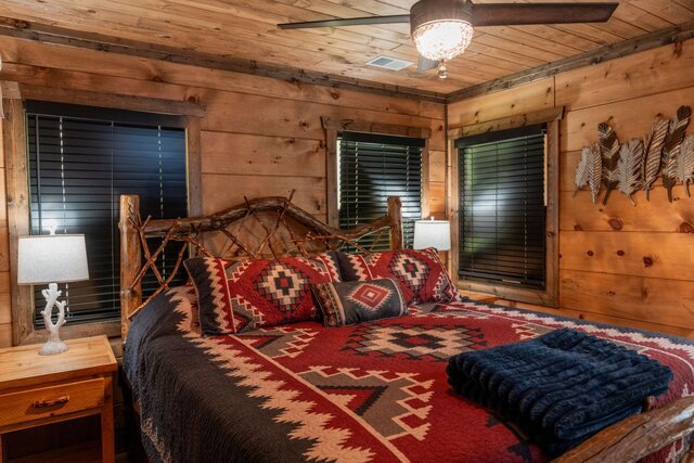 Image 13 for All Decked Out (4BR Sleeps 8)