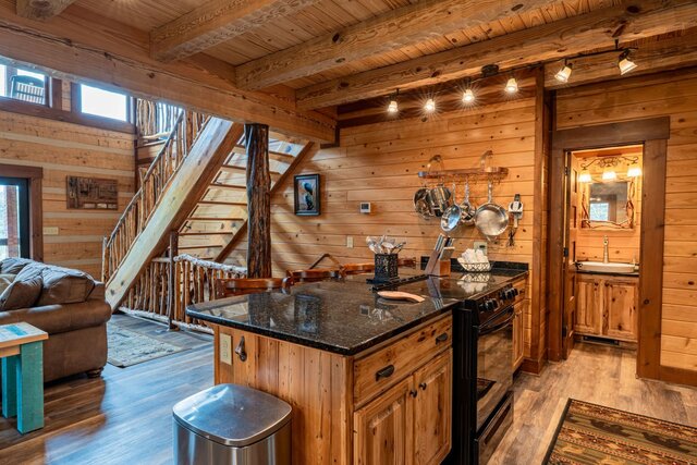 Image 8 for Heavens Ridge (3 BR Sleeps 8)