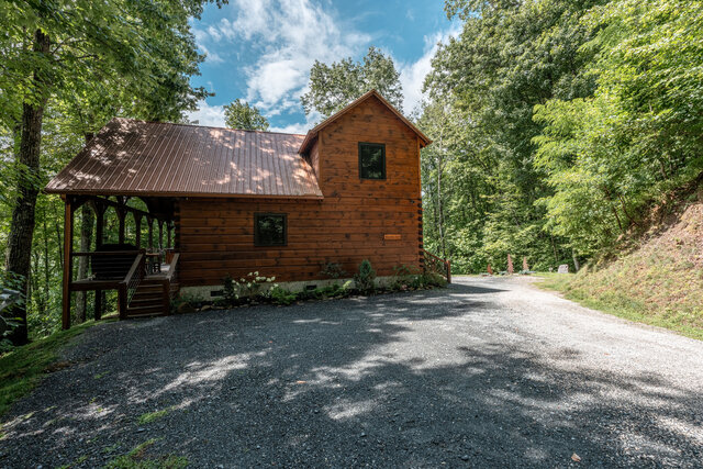 Image 2 for Bear Foot Lodge (1 BR Sleeps 4)