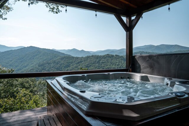 Image 2 for Mountain Top Lodge (3 Br Sleeps 8)