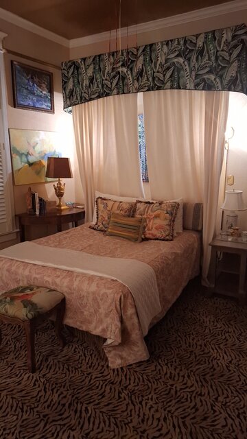 Image 1 for La Rouge Room - Standard Double Queen