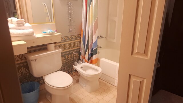 Image 4 for Bryan Room - Standard Double Queen