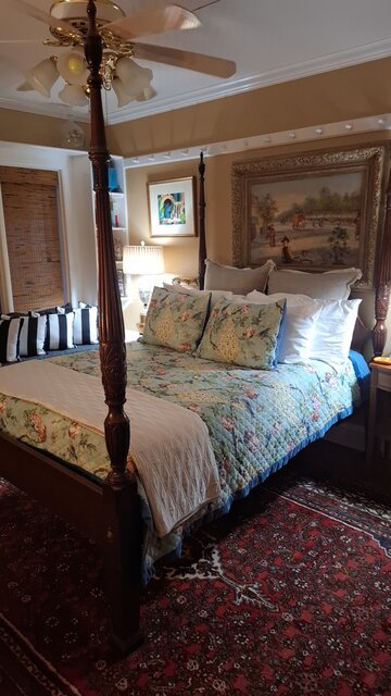 Image 1 for Loyola Suite - Standard Double Queen