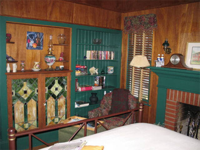 Image 3 for The Library  "GUEST"  Room