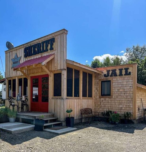 Image 1 pour 06) Sheriff Cottage