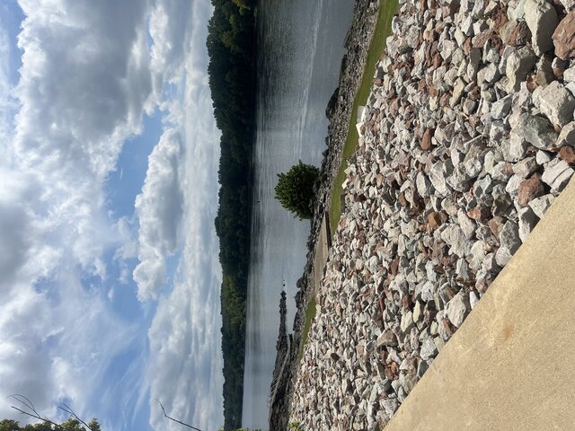 Image 3 for Riverfront Site #36 (Back-in)