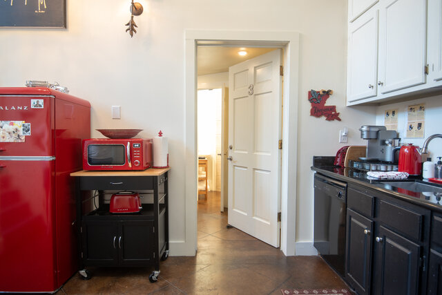 Image 9 for Engine 24 Firehouse B & B Main Floor Room 1