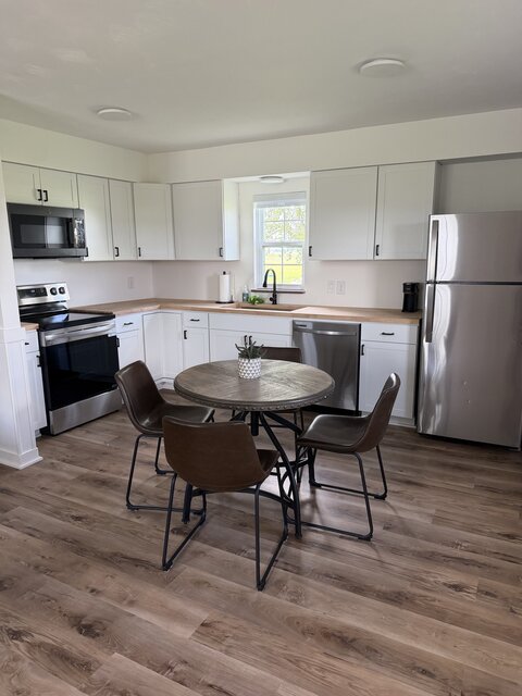 Image 8 for Farmhouse Suite