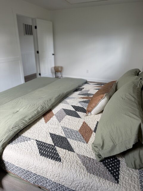 Image 16 for Farmhouse Suite
