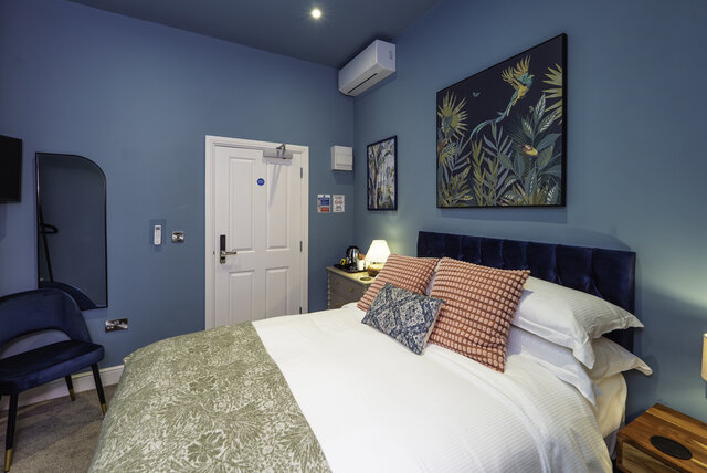 Image 2 for Cosy Double