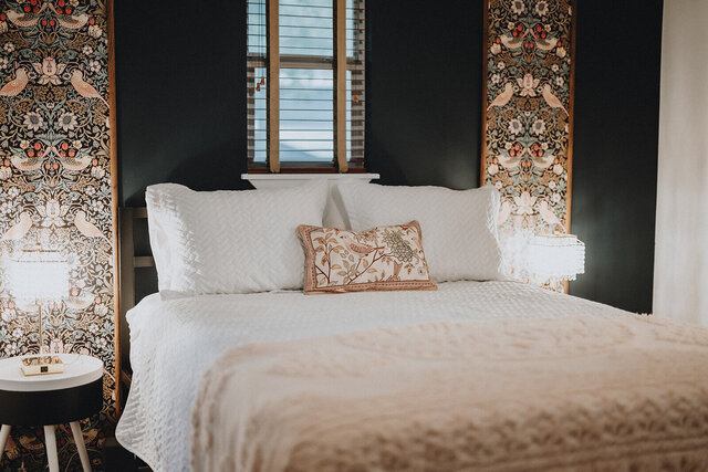 Image 3 for The Little Bird