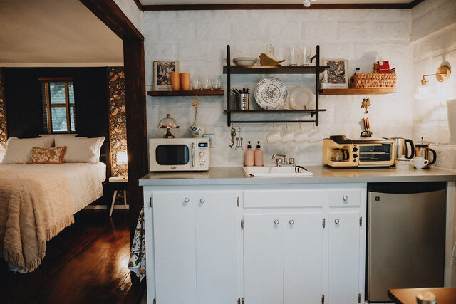 Image 6 for The Little Bird