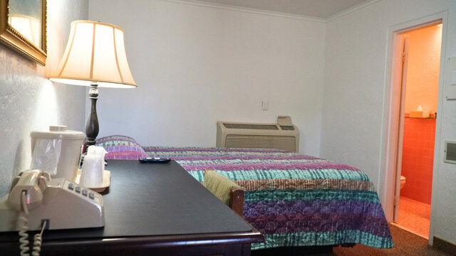 Image 1 for One Queen Bed with Shower