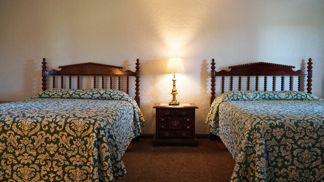Image 6 for Two Queen Beds with Bathtub/Shower
