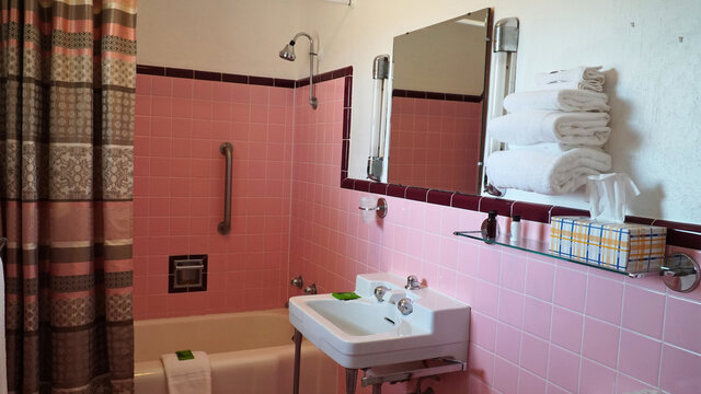 Image 4 for One King Bed with Bathtub/Shower