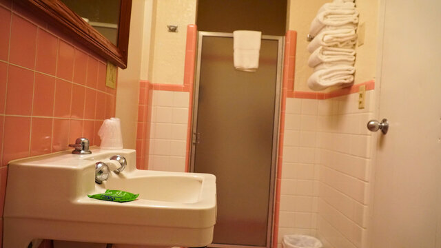 Image 6 for One Queen Bed with Shower