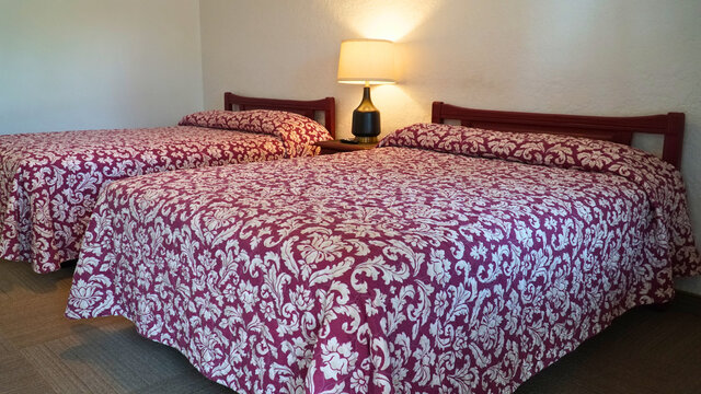 Image 1 for Two Queen Beds with Shower