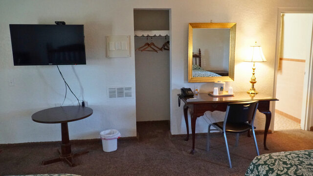 Image 1 for Two Queen Beds with Bathtub/Shower
