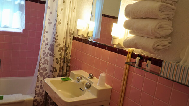 Image 6 for One King Bed with Bathtub/Shower