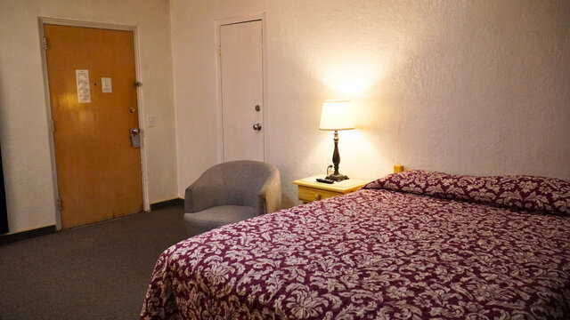 Image 4 for One Queen Bed with Bathtub/Shower