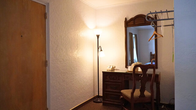 Image 4 for One Queen Bed with Bathtub/Shower