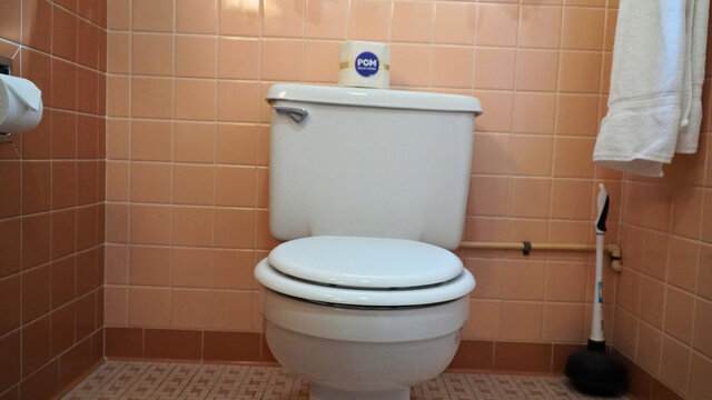 Image 9 for One Queen Bed with Shower