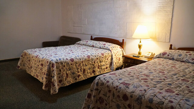 Image 1 for Two Queen Beds with Bathtub/Shower