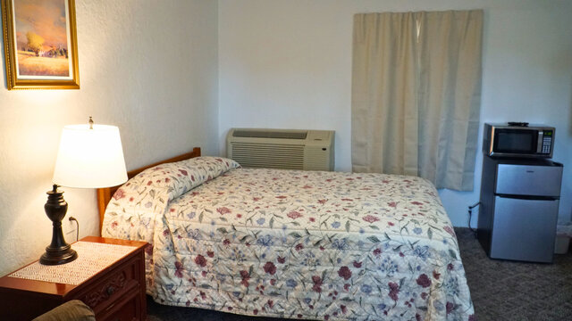 Image 1 for One Queen Bed with Bathtub/Shower