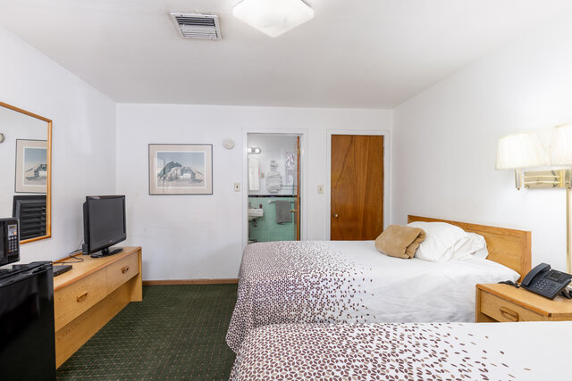 Image 3 for 2 Double Beds, Non Smoking