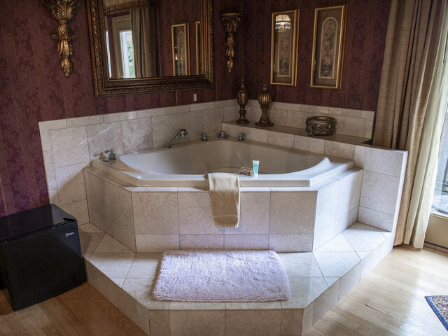 In-Room Jacuzzi Tub