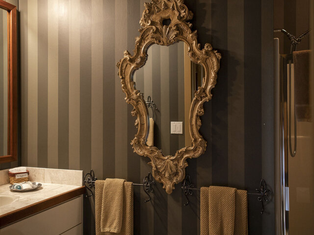 En suite Bath with Vanity & Shower