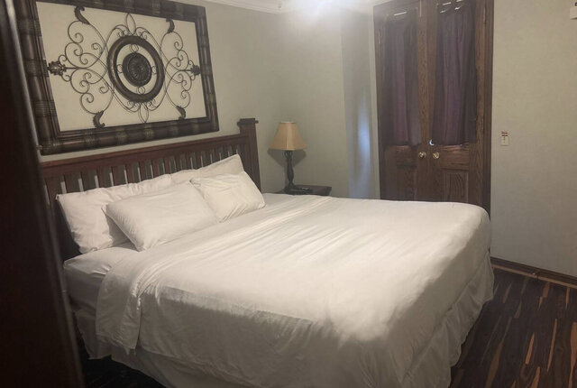 Image 1 for Eureka Springs lodging - The Flatiron Suite