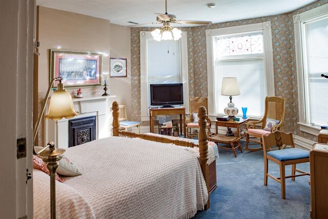 Image 1 for 2 Central Park (Full-Upstairs)