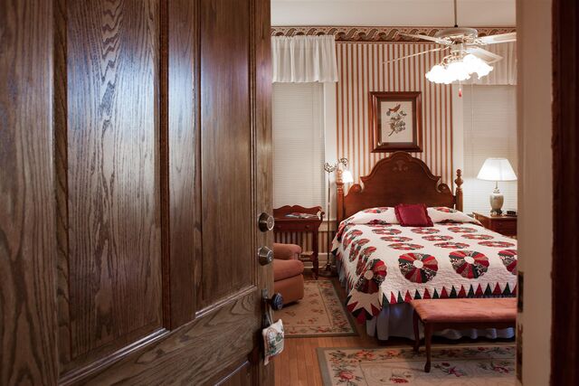 Image 2 for 1 Audubon Mill Park  (Queen-Main Floor)