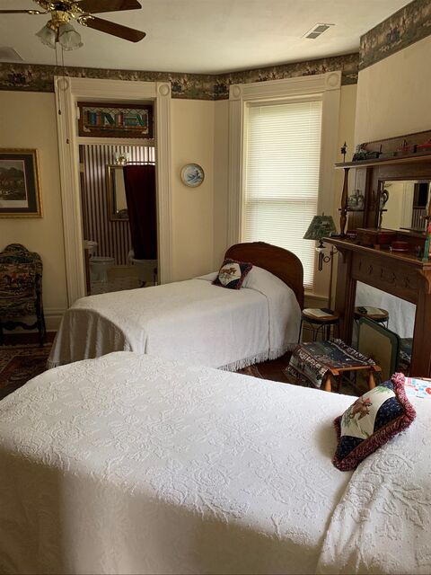 Image 2 for 3 Atkinson Park (Twin-Upstairs)