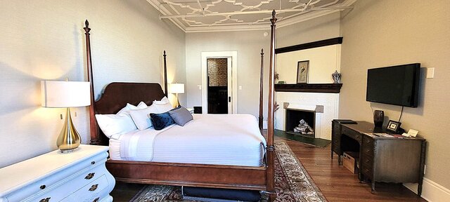 Image 1 for Farrington Suite