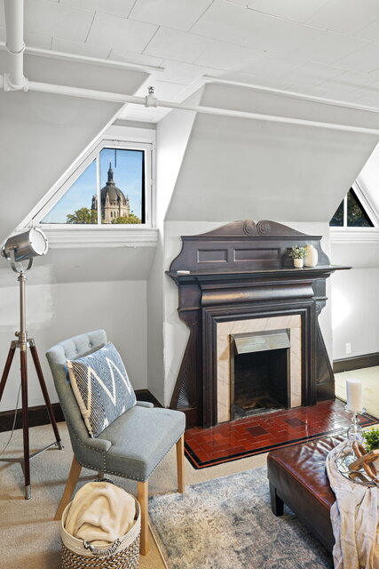 Image 18 for New Victorian Penthouse