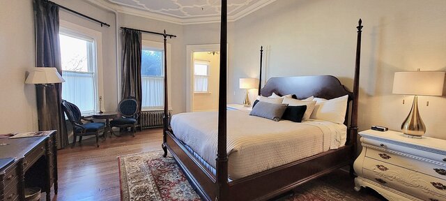 Image 2 for Farrington Suite