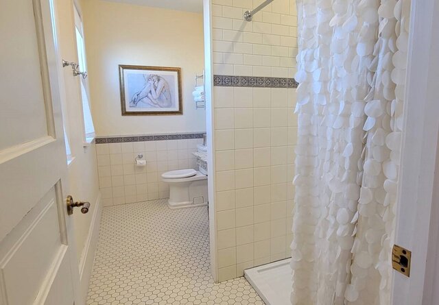 Image 4 for Farrington Suite