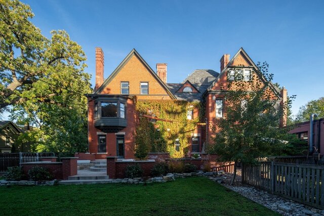 Image 24 for New Victorian Penthouse