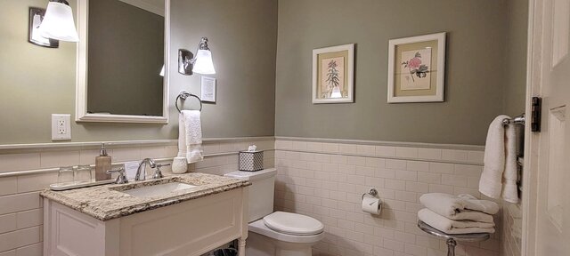 Image 5 for Cathedral Suite